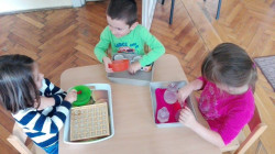 Zajęcia metodą M. Montessori